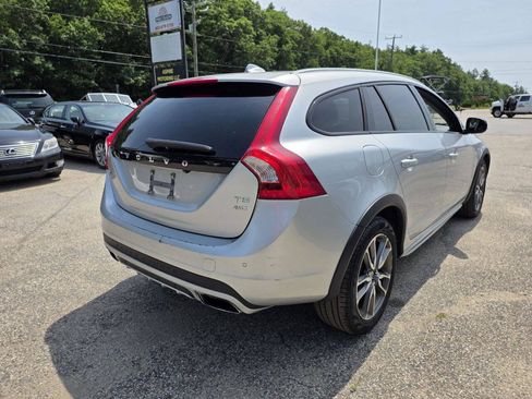 Used 2015 Volvo V60 T5 Cross Country w/ Climate Package AWD/4WD image 11
