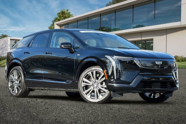 Certified 2026 Cadillac Optiq Sport 2 AWD/4WD image 2