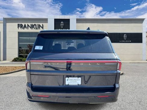 New 2026 Lincoln Navigator L Premier AWD/4WD image 6