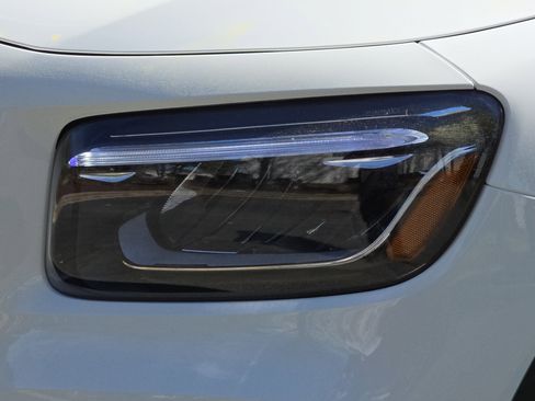New 2026 Mercedes-Benz GLB 250 4MATIC image 28