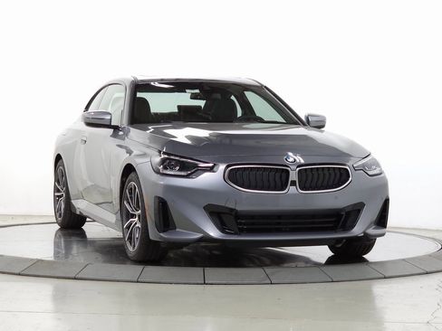 Used 2025 BMW 230i xDrive Coupe w/ Convenience Package image 1