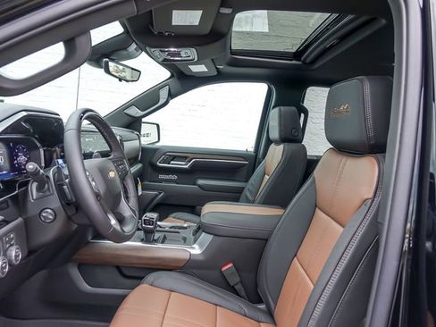 New 2026 Chevrolet Silverado 1500 High Country AWD/4WD image 18