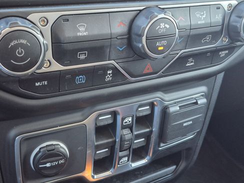 Used 2023 Jeep Wrangler Unlimited w/ 8.4" Radio Group image 23