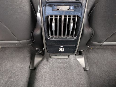 New 2026 Jeep Compass Latitude w/ Sun and Sound Group image 15