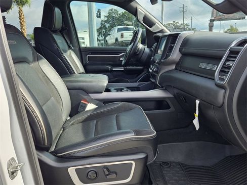Used 2022 RAM 1500 Laramie w/ Sport Appearance Package image 15