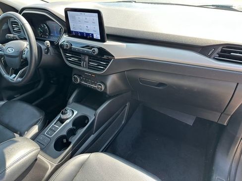 Used 2021 Ford Escape SEL w/ Class II Trailer Tow Package image 11