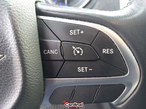 Used 2016 Chrysler 300 Limited w/ Driver Convenience Group image 27