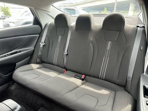 Used 2024 Hyundai Elantra SEL FWD image 25