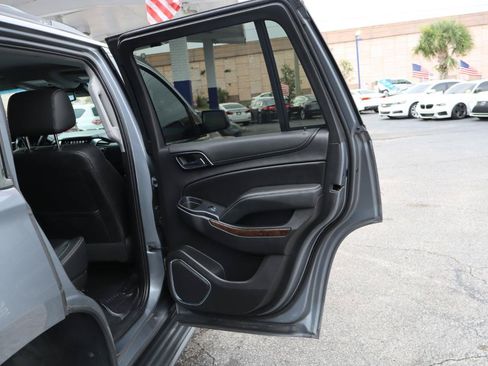 Used 2018 Chevrolet Tahoe LT RWD image 11