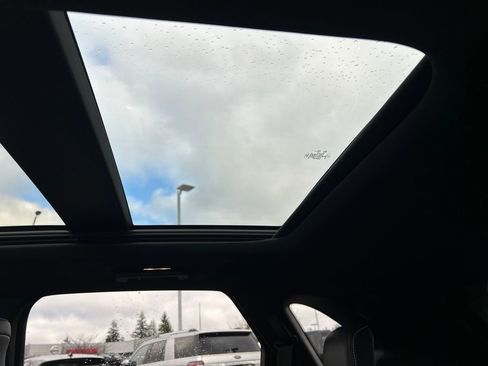 Used 2022 Ford Edge ST w/ Equipment Group 401A image 32