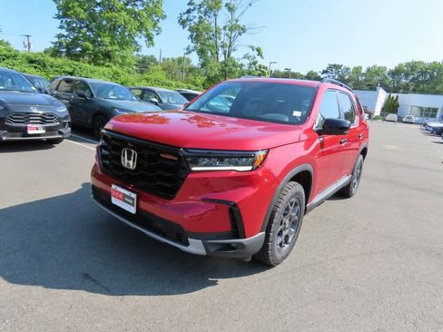 New 2025 Honda Pilot TrailSport image 1