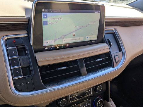 Used 2021 Chevrolet Suburban Premier image 20