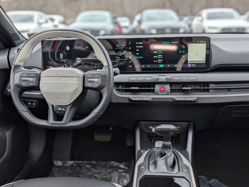 New 2025 Kia K4 GT-Line w/ GT-Line Premium Package FWD image 5