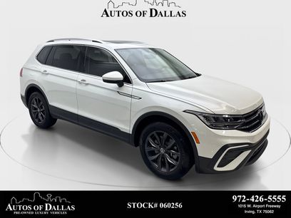 Used 2023 Volkswagen Tiguan SE w/ Panoramic Sunroof Package