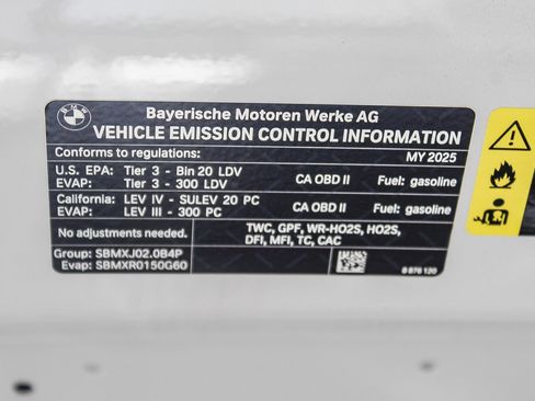 Certified 2025 BMW 330i Sedan image 28