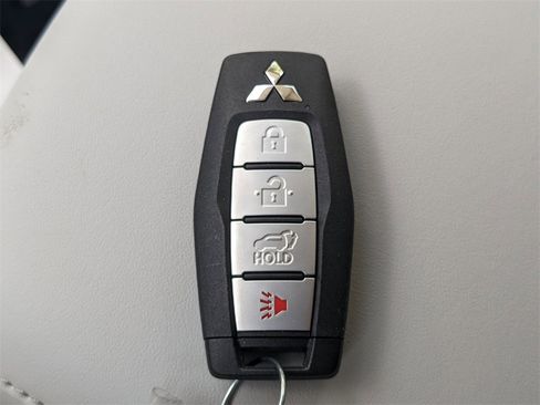 New 2025 Mitsubishi Outlander SEL image 31