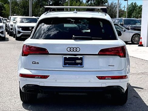 Certified 2023 Audi Q5 2.0T Prestige image 6