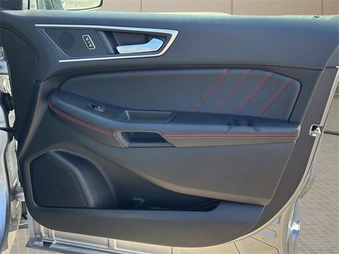 Used 2024 Ford Edge ST-Line image 35