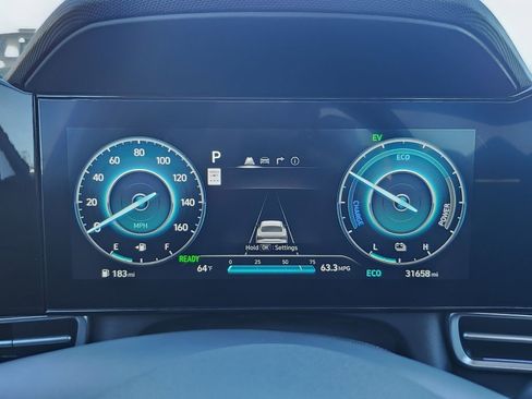 Certified 2024 Hyundai Elantra Limited image 16