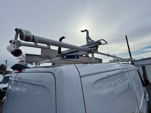 Used 2019 Freightliner Sprinter 2500 RWD image 32