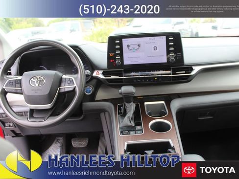 Used 2021 Toyota Sienna LE w/ LE Plus Package FWD image 20