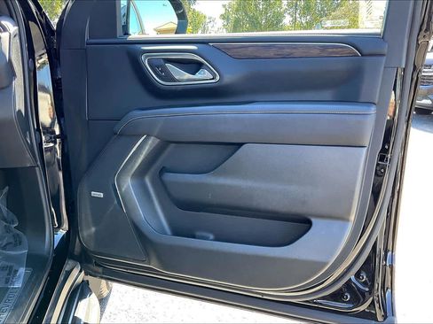 Certified 2024 Chevrolet Suburban Premier image 23