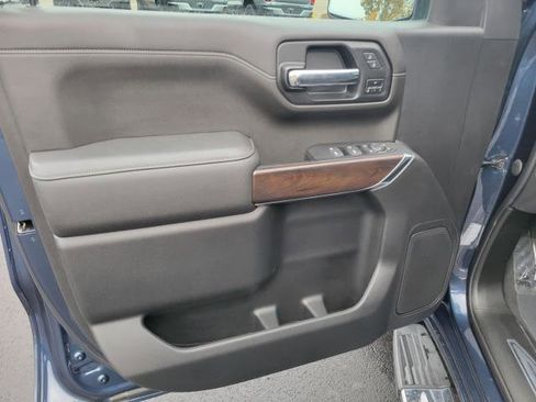 Certified 2022 GMC Sierra 1500 SLT w/ SLT Convenience Package image 18