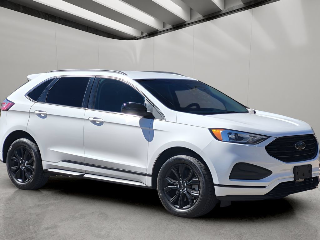 Used 2022 Ford Edge SE w/ Black Appearance Package AWD/4WD image 5