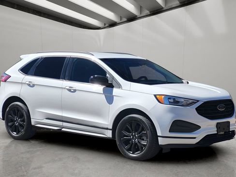 Used 2022 Ford Edge SE w/ Black Appearance Package AWD/4WD image 5