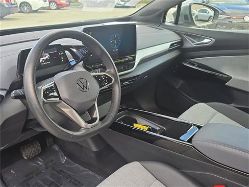 Certified 2023 Volkswagen ID.4 Pro image 18