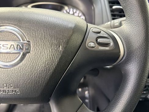 Used 2020 Nissan Pathfinder S AWD/4WD image 13