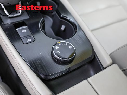 Used 2023 Nissan Rogue SL w/ SL Premium Package image 21