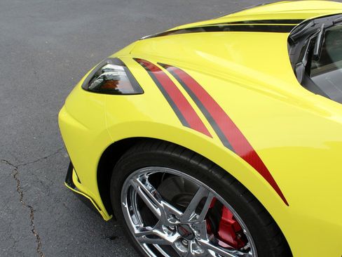 Used 2022 Chevrolet Corvette Stingray Preferred Cpe w/ Z51 Performance Package RWD image 19