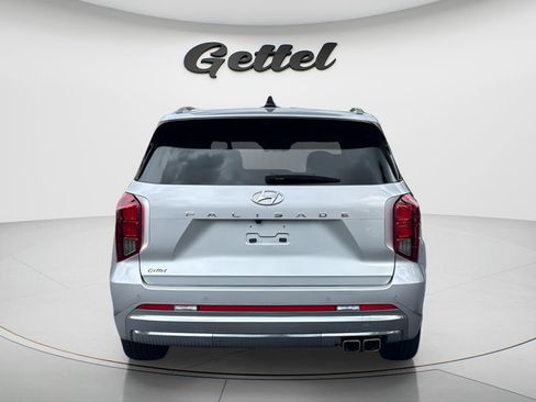 Used 2023 Hyundai Palisade Calligraphy w/ Winter Package FWD image 6