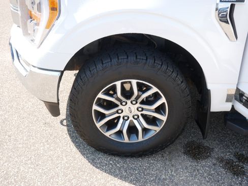 Certified 2021 Ford F150 Lariat w/ Max Trailer Tow Package AWD/4WD image 15
