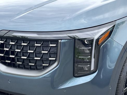 New 2027 Kia Carnival SX Prestige FWD image 13