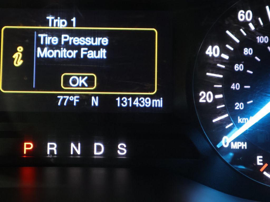 Used 2015 Ford Edge SEL AWD/4WD image 37