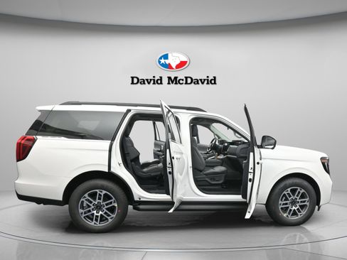 New 2025 Ford Expedition Active image 20