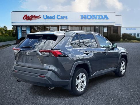 Used 2019 Toyota RAV4 XLE w/ Convenience Package AWD/4WD image 5