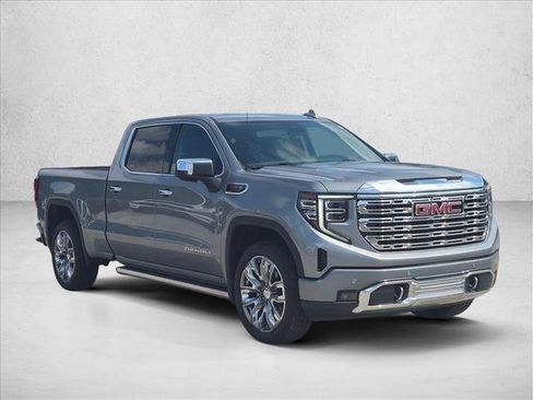 Used 2024 GMC Sierra 1500 Denali w/ Denali Reserve Package AWD/4WD image 3