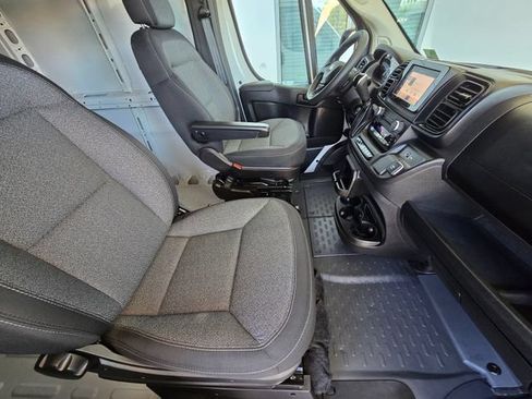 Used 2025 RAM ProMaster 2500 FWD image 19