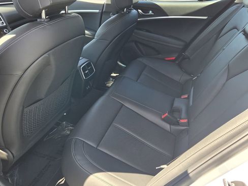Used 2026 Genesis G70 2.5T RWD image 11