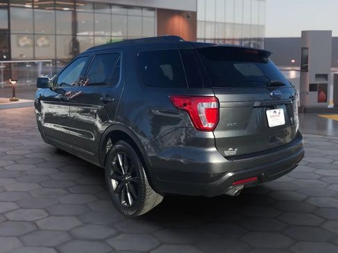 Used 2018 Ford Explorer XLT w/ Equipment Group 202A image 8