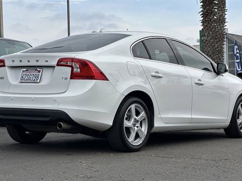 Used 2013 Volvo S60 T5 image 4