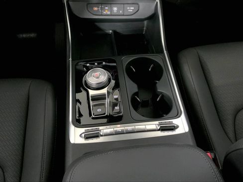 New 2025 Kia Carnival SX Prestige image 8