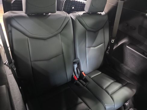 Used 2023 Cadillac XT6 Premium Luxury w/ LPO, Floor Liner Package AWD/4WD image 12