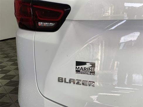 Certified 2024 Chevrolet Blazer LT w/ Convenience Package image 37