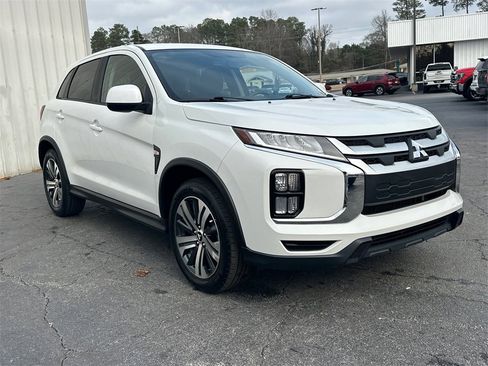 Used 2020 Mitsubishi Outlander Sport ES image 4