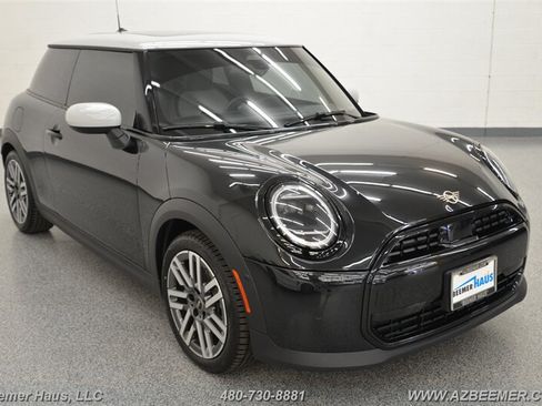 Used 2026 MINI Cooper 2-Door Hardtop FWD image 7