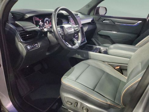 Used 2025 GMC Acadia AT4 image 17